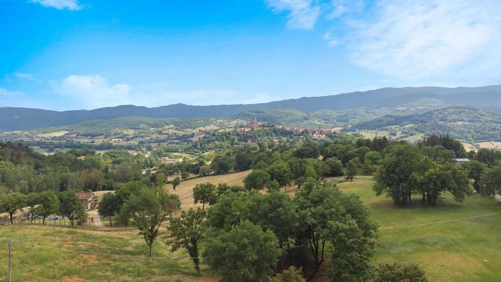 Villa Emilia Tuscan Stone Agna 0*,  إيطاليا